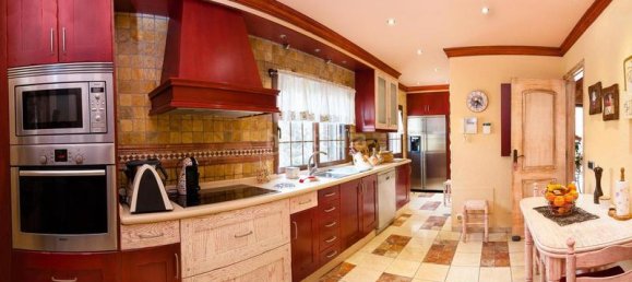 3 bedrooms Villa in Adeje, Spain No. 126304 5