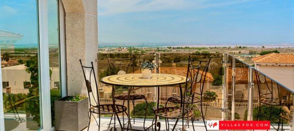 5 bedrooms Villa in San Miguel de Salinas, Spain No. 246017 12