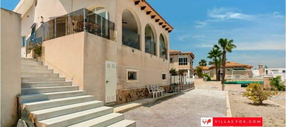 5 bedrooms Villa in San Miguel de Salinas, Spain No. 246017 15