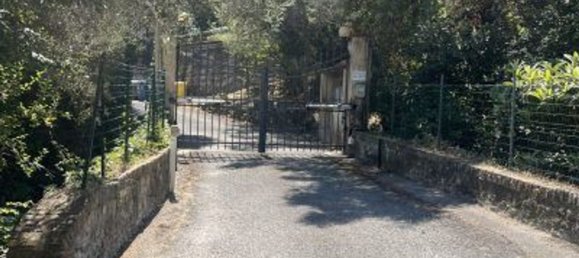 332m² Commercial property in Imperia, Italy No. 303410 7