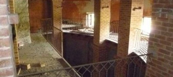 332m² Commercial property in Imperia, Italy No. 303410 14