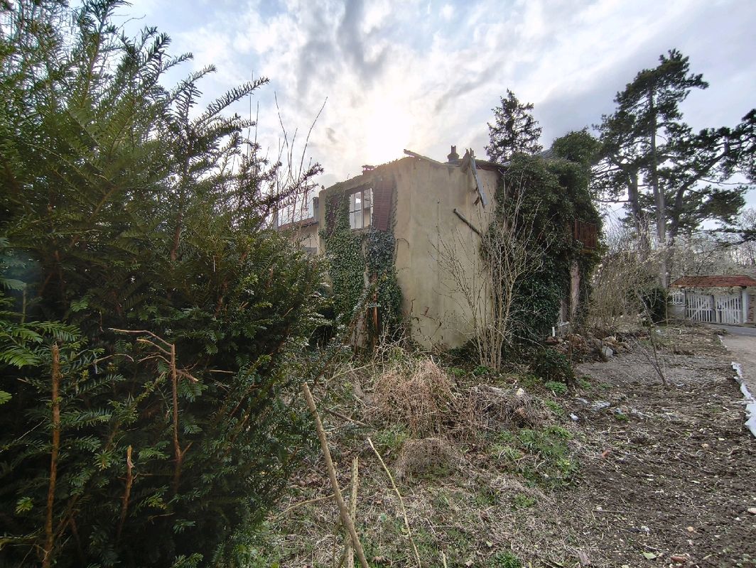 520m² Land in Nesles-la-Vallee, France No. 127150