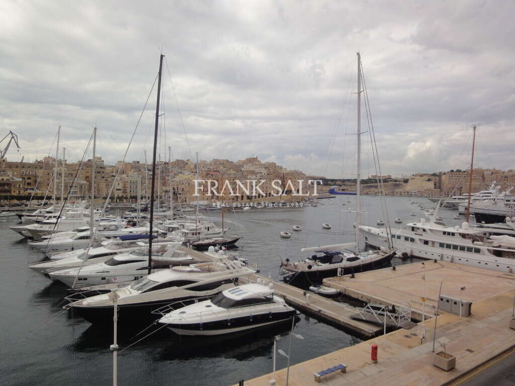 3 bedrooms Apartment in Birgu, Malta No. 3695