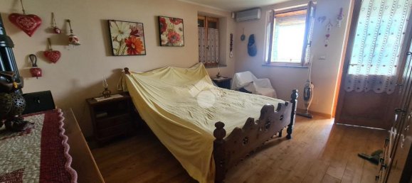 4-Zimmer Haus in Castelnuovo Nigra, Italy, Nr. 25242 5