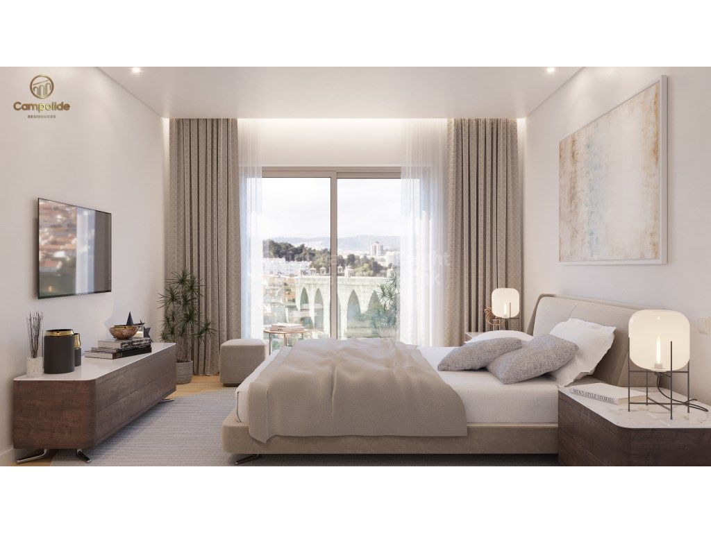 3 bedrooms Apartment in Lisbon, Portugal No. 100537