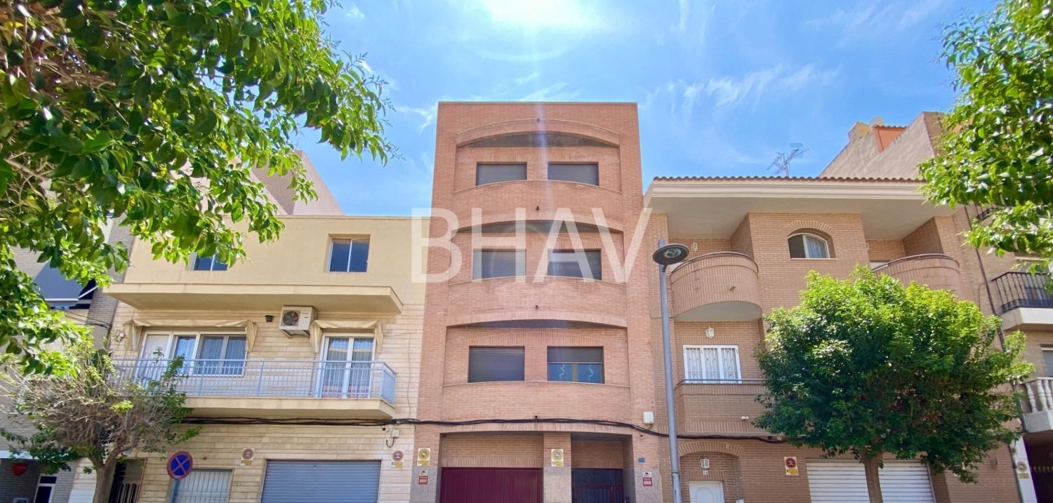 650m² Building in San Vicente del Raspeig, Spain No. 207827