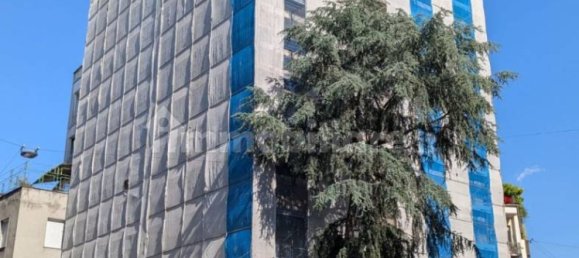 2 bedrooms Apartment in Milan, Italy No. 323007 37