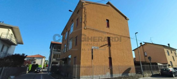 2-salle Appartement à Bottanuco, Italy No. 277920 23