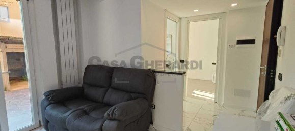 2-salle Appartement à Bottanuco, Italy No. 277920 6