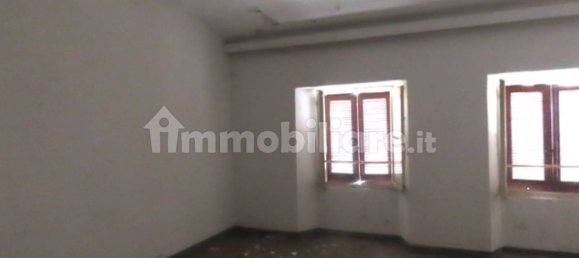 3 Schlafzimmer Wohnung in Valgreghentino, Italy, Nr. 331035 3