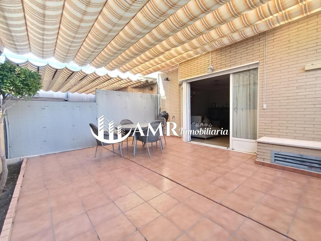 4 Schlafzimmer Stadthaus in Valdemoro, Spain, Nr. 215024