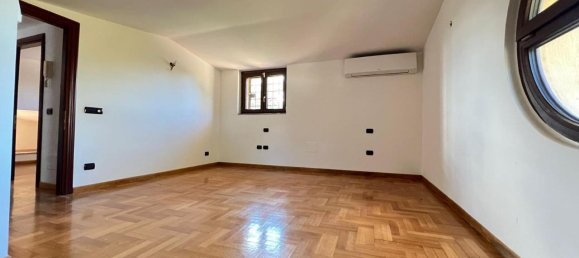 9 rooms Villa in Fiano Romano, Italy No. 42572 24