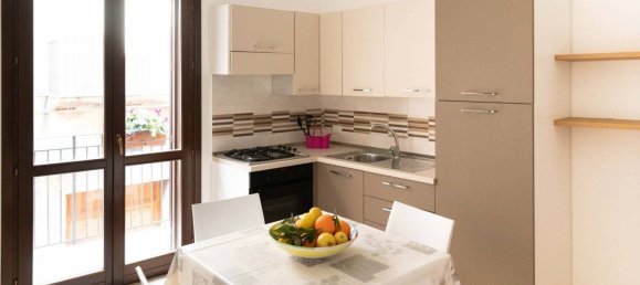 6 rooms House in Castellammare del Golfo, Italy No. 145339 8