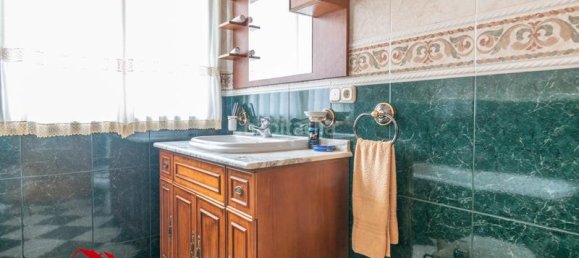 5 bedrooms Townhouse in Loja, Spain No. 201038 12