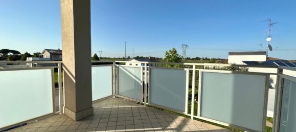 3 rooms Apartment in Ravenna, Italy No. 21493 5