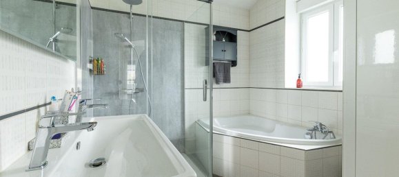 4 bedrooms House in Vire, France No. 358914 13