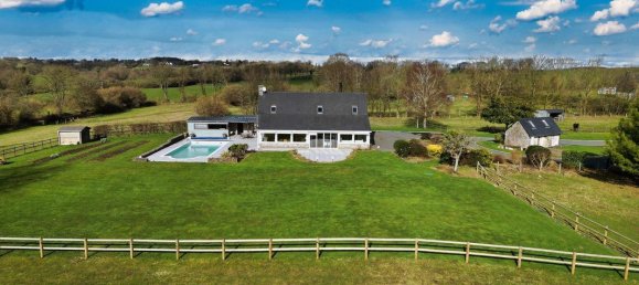 4 bedrooms House in Vire, France No. 358914 3