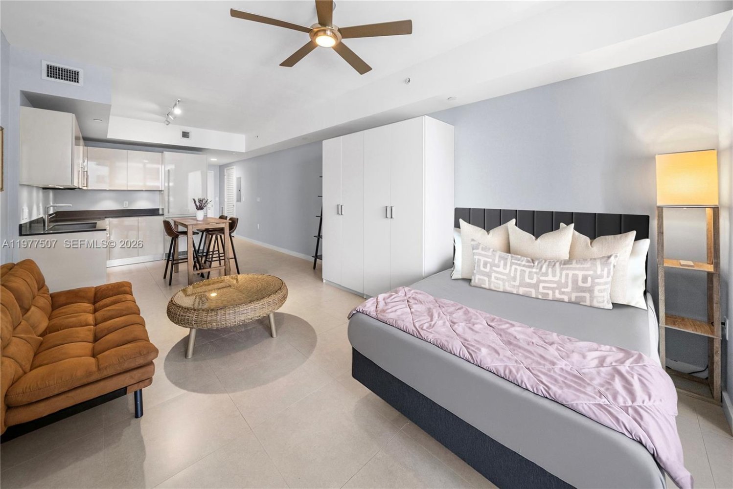 41.06 m² propiedad comercial en venta en Miami, Miami-Dade, Florida, USA № 615341