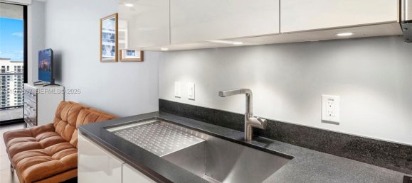 41.06 m² propiedad comercial en venta en Miami, Miami-Dade, Florida, USA № 615341 16