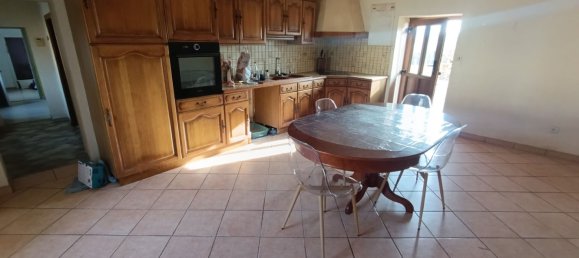 3 bedrooms House in Saint-Pierre-des-Bois, France No. 97791 6