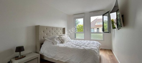 Villa de 4 dormitorios en Osny, France No. 171483 7