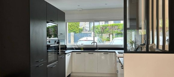 Villa de 4 dormitorios en Osny, France No. 171483 4