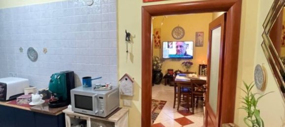 1 bedroom Apartment in Naples, Italy No. 296537 2