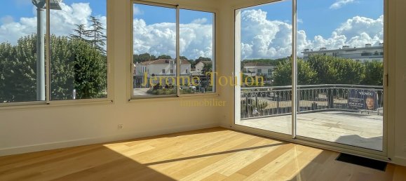 2 chambres Appartement à Saint-Palais-sur-Mer, France No. 341229 2