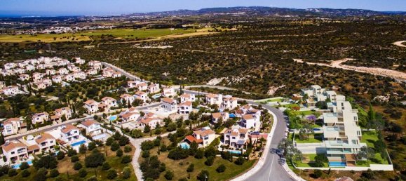 4 bedrooms Villa in Kouklia, Cyprus No. 9471 8