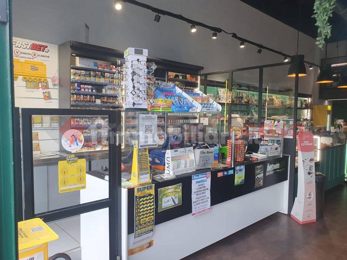 Коммерческая недвижимость с 1 комнатой в Пинероло, Италия № 58372