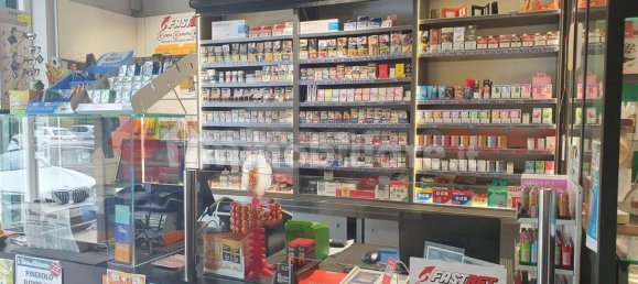 Коммерческая недвижимость с 1 комнатой в Пинероло, Италия № 58372 3