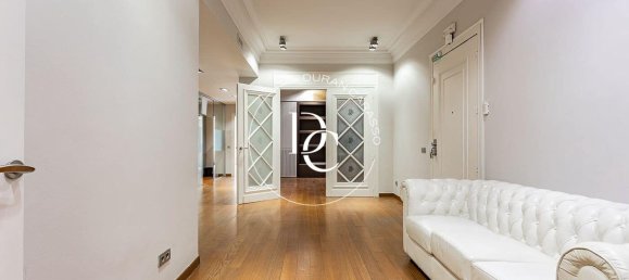 4 bedrooms Apartment in Barcelona, Spain No. 182760 20