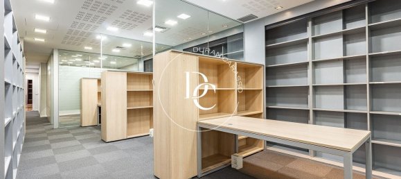 4 bedrooms Apartment in Barcelona, Spain No. 182760 29