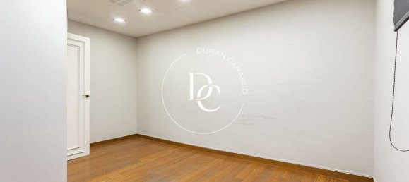 4 bedrooms Apartment in Barcelona, Spain No. 182760 23