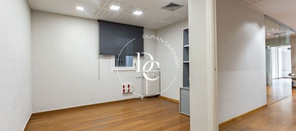 4 bedrooms Apartment in Barcelona, Spain No. 182760 22