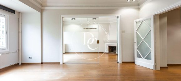 4 bedrooms Apartment in Barcelona, Spain No. 182760 41