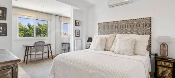 5 bedrooms Villa in Marbella, Spain No. 207415 12