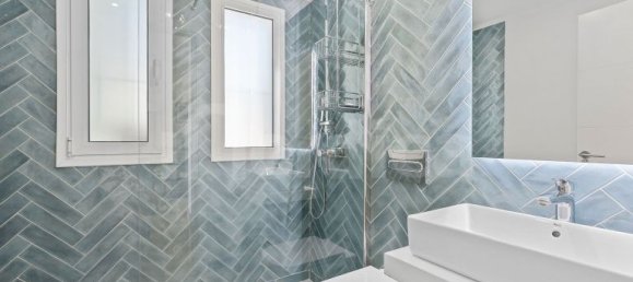 5 bedrooms Villa in Marbella, Spain No. 207415 18