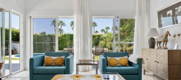 5 bedrooms Villa in Marbella, Spain No. 207415 8