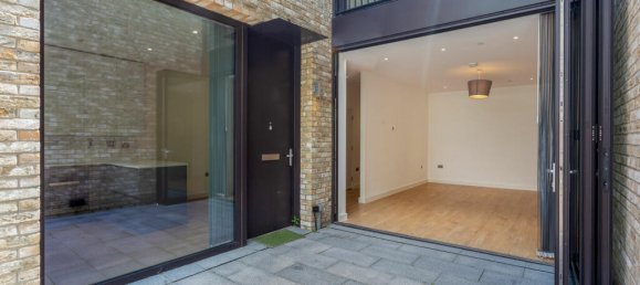 3 bedrooms House in London, United Kingdom No. 14165 2