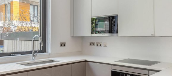 3 bedrooms House in London, United Kingdom No. 14165 10