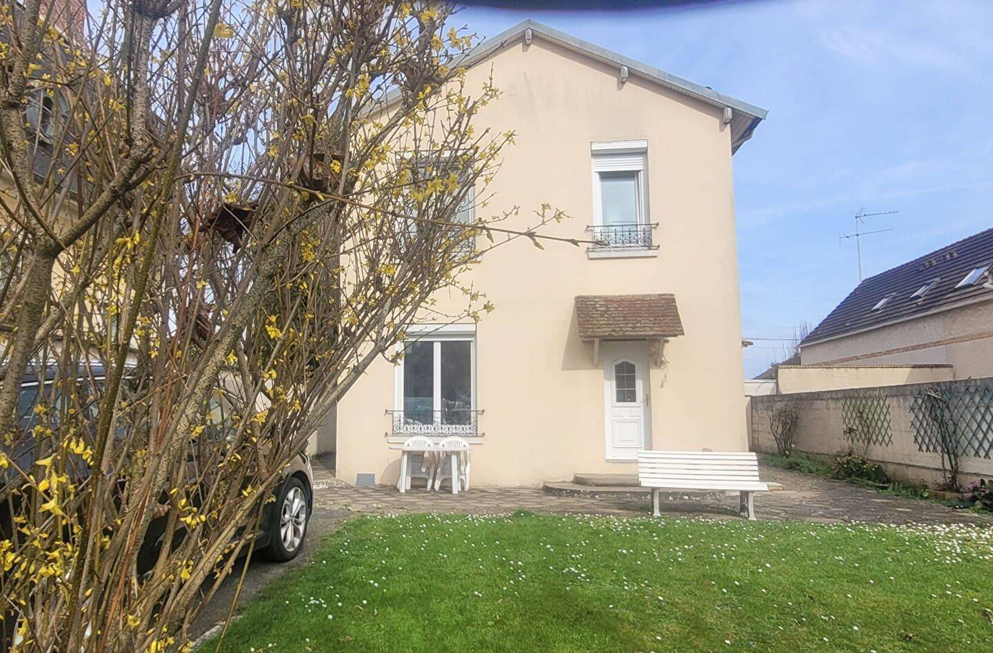 3 Schlafzimmer Haus in Chambly, France, Nr. 211188