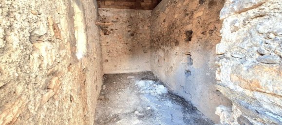 11 rooms House in Tovo San Giacomo, Italy No. 38521 6