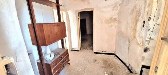 11 rooms House in Tovo San Giacomo, Italy No. 38521 10