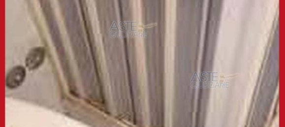 5 bedrooms Apartment in Rome, Italy No. 330807 8