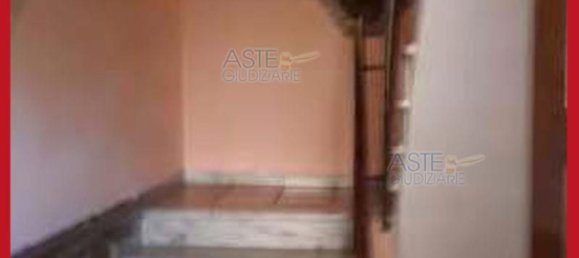 5 bedrooms Apartment in Rome, Italy No. 330807 4