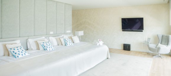 8 bedrooms House in Quarteira, Portugal No. 93300 29