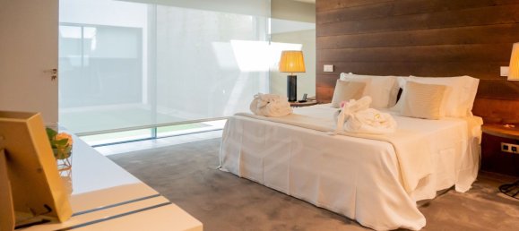 8 bedrooms House in Quarteira, Portugal No. 93300 26