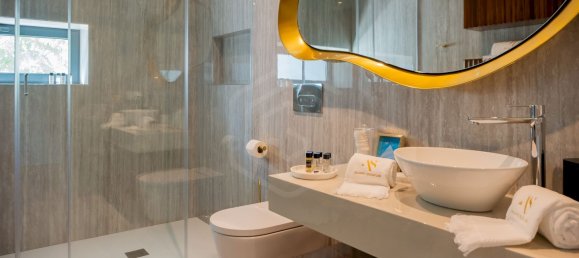 8 bedrooms House in Quarteira, Portugal No. 93300 39