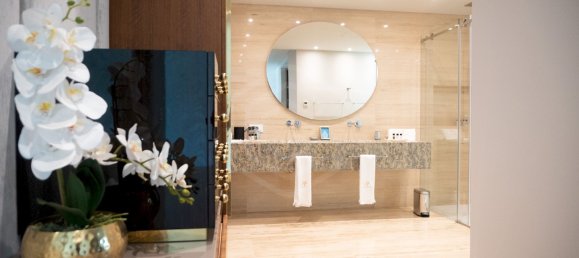 8 bedrooms House in Quarteira, Portugal No. 93300 35